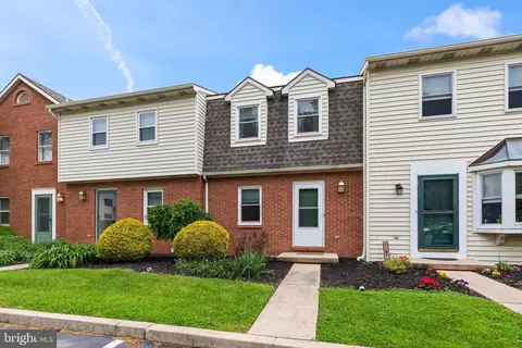 13 Garden Ct, Elizabethtown, PA 17022