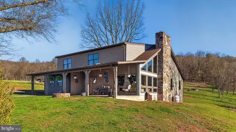 337 Swamp Rd, Halifax, PA 17032