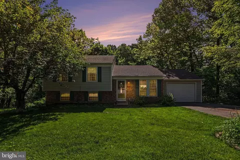 5592 Mercury Ct, Harrisburg, PA 17109