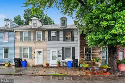 1329 Bartine St, Harrisburg, PA 17102