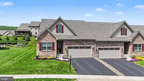 4322 Ashdon Dr, Harrisburg, PA 17112