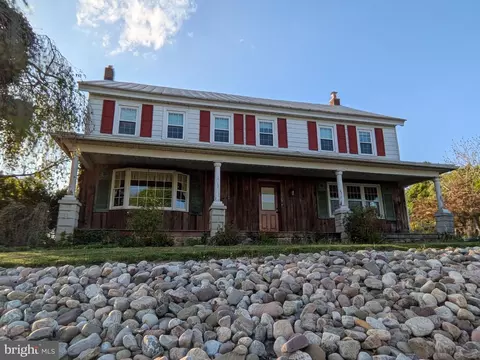 8690 Jonestown Rd, Grantville, PA 17028