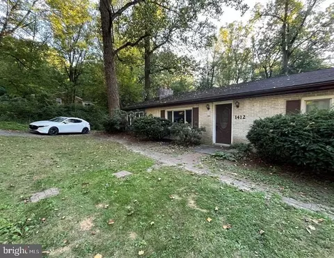 1412 Kaylor Rd, Hummelstown, PA 17036