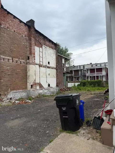 2514 Agate St, Harrisburg, PA 17110
