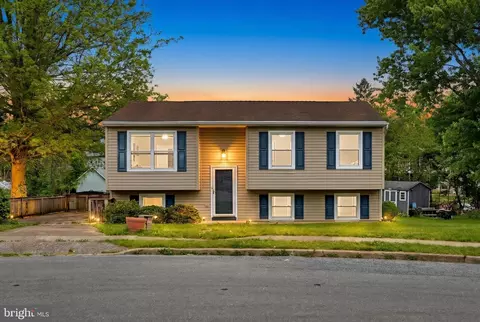1589 Vesta Dr, Harrisburg, PA 17112