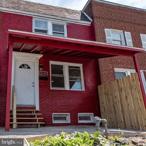 2205 Kensington St, Harrisburg, PA 17104