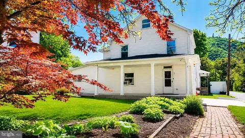 301 Swatara St, Dauphin, PA 17018