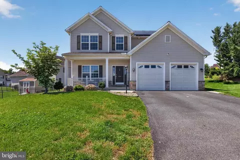 684 Lavenda Ct, Harrisburg, PA 17111