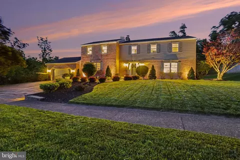 2265 Forest Hills Dr, Harrisburg, PA 17112