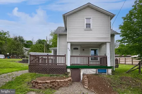 534 Pottsville St, Wiconisco, PA 17097