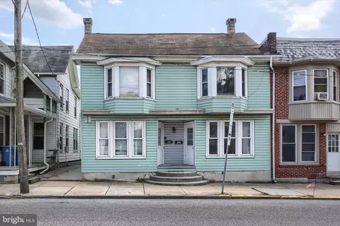 107-109 E Main St, Hummelstown, PA 17036