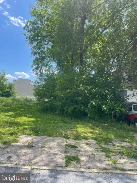 333 Peffer St, Harrisburg, PA 17102