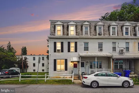 104 Millers Ln, Harrisburg, PA 17110