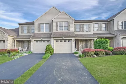 1938 Limestone Dr, Hummelstown, PA 17036