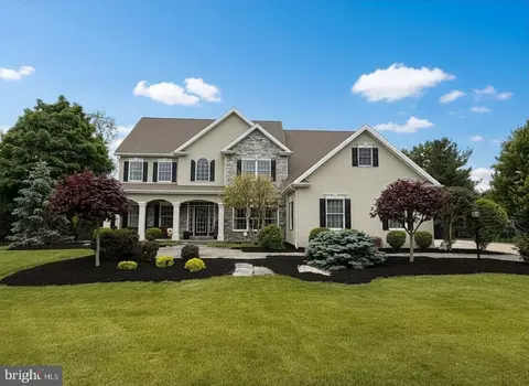 2312 Forest Ln, Harrisburg, PA 17112