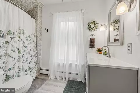 Bath - 163 E Derry Rd, Hershey, PA 17033 photo 1 of 2