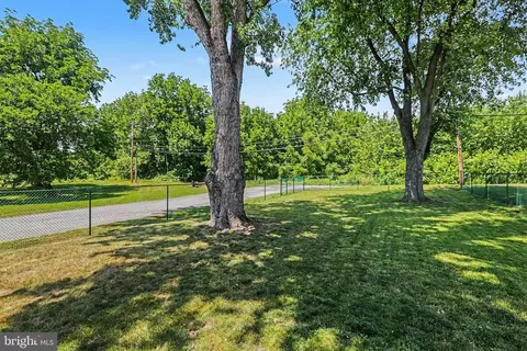 Exterior - 163 E Derry Rd, Hershey, PA 17033 photo 9 of 9