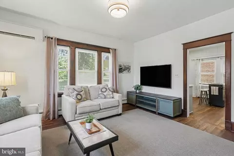 Entry Way - 163 E Derry Rd, Hershey, PA 17033 photo 2 of 3