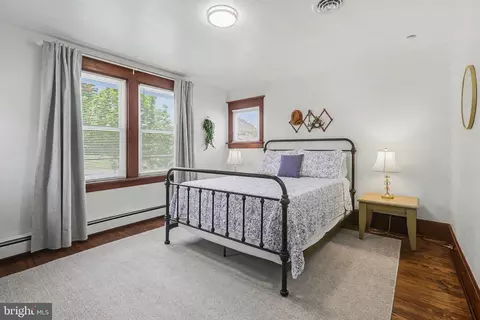 Bedroom - 163 E Derry Rd, Hershey, PA 17033 photo 4 of 7