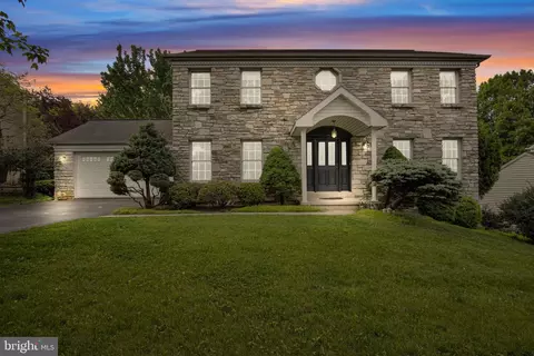 2018 Southpoint Dr, Hummelstown, PA 17036