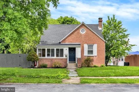 4712 Ruth Ann St, Harrisburg, PA 17109