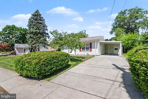 1024 Buttonwood Dr, Harrisburg, PA 17109