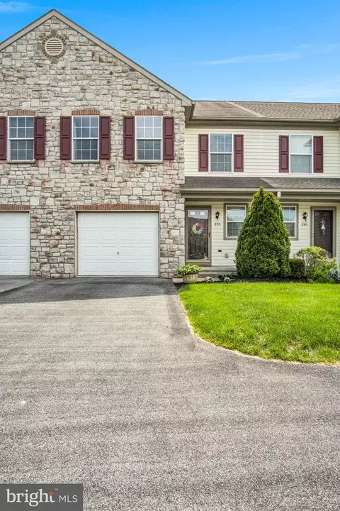 293 Buckley Dr, Harrisburg, PA 17112