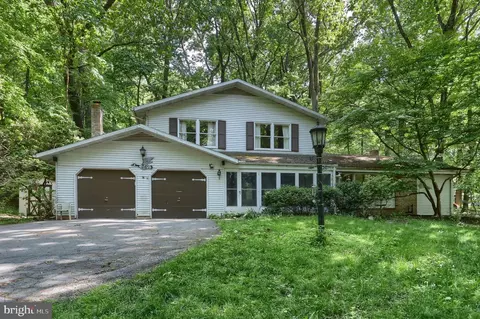 36 Brownstone Dr, Hershey, PA 17033