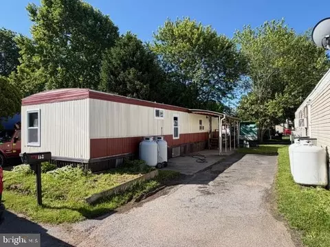 152 Park Dr, Middletown, PA 17057