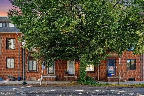 1223 N 3rd St, Harrisburg, PA 17102