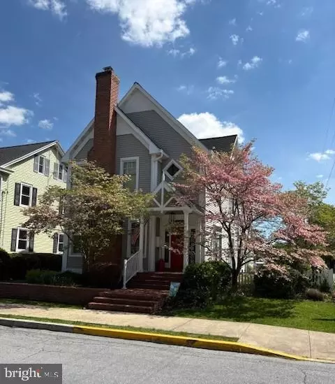 535 W High St, Hummelstown, PA 17036
