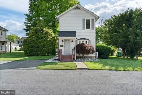 34 Half St, Hershey, PA 17033