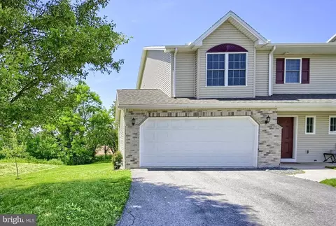 48 Dustin Dr, Halifax, PA 17032