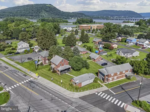 160 Linglestown Rd, Harrisburg, PA 17110