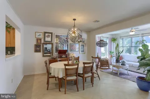 Dining - 240 Crescent, Hershey, PA 17033 photo 2 of 5