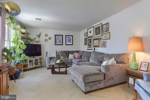Living - 240 Crescent, Hershey, PA 17033 photo 1 of 1