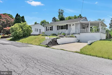 4703 Clarendon St, Harrisburg, PA 17109