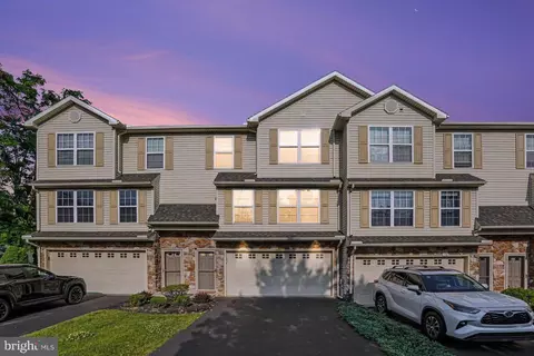156 Mapleton Blvd, Harrisburg, PA 17112