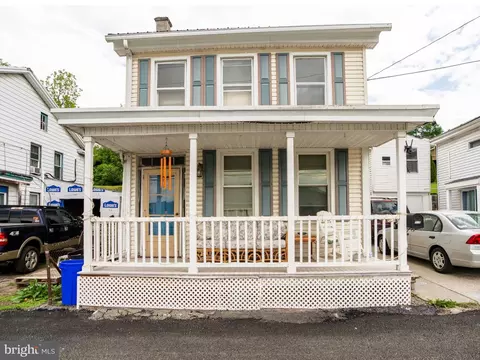 503 High St, Dauphin, PA 17018
