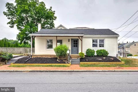 271 N Race St, Middletown, PA 17057
