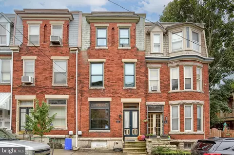 233 Hamilton St, Harrisburg, PA 17102