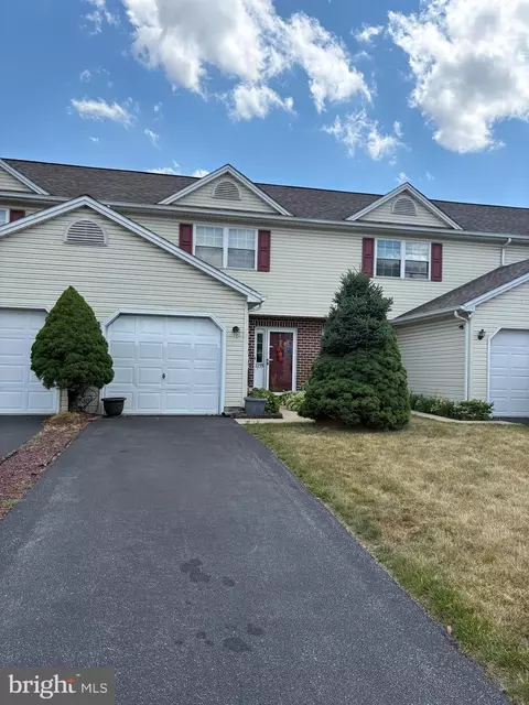 7255 Huntingdon St, Harrisburg, PA 17111