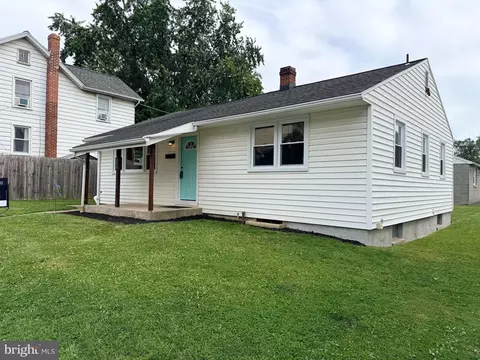 349 Market St, Highspire, PA 17034