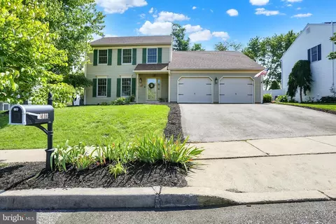 2413 Wicklow Dr, Harrisburg, PA 17112