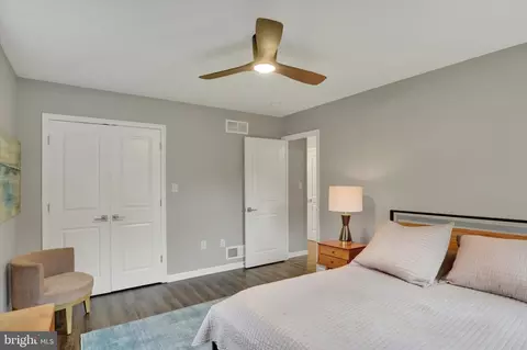Bedroom - 225 E Glenn Rd, Hershey, PA 17033 photo 2 of 4