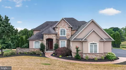 6505 Plowman Rdg, Harrisburg, PA 17112