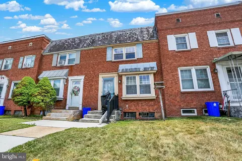 2473 Berryhill St, Harrisburg, PA 17104