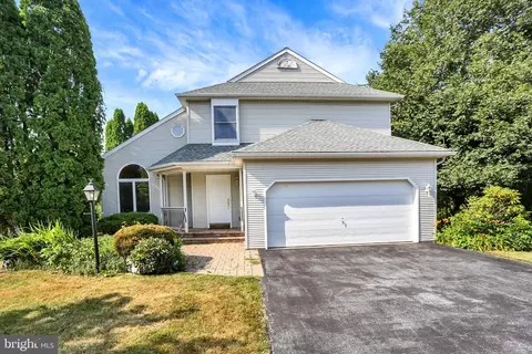6504 Carmen Ct, Harrisburg, PA 17112