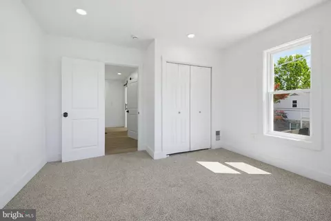 Bedroom - 432-434 E Derry Rd, Hershey, PA 17033 photo 5 of 7