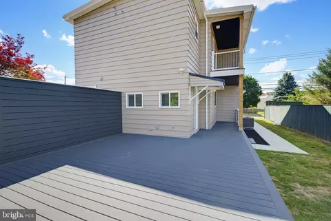 Exterior - 432-434 E Derry Rd, Hershey, PA 17033 photo 3 of 16